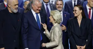 EU Drafts Binding Roadmaps and Safeguards for Four Candidate Nations