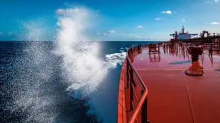 VLCC Freight Frenzy Pushes Tanker Rates to Unprecedented Highs