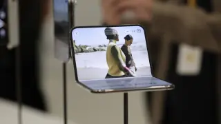 Apple’s Foldable iPhone Duo Launches with High Repair Costs and AppleCare+ Options