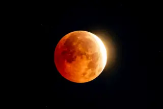 Copper Moon Looms: near-total lunar eclipse paints the night sky