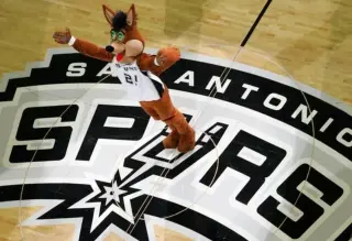 Spurs revoke season-ticket privileges over Finals seat resales