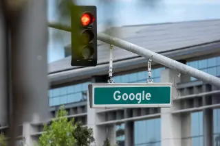 Alphabet’s Historic Crash Drives P/E Ratio to 2012 Lows Amid AI Spending Fears
