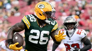 Packers Survive Bucs Upset Bid Despite Self-Inflicted Offense