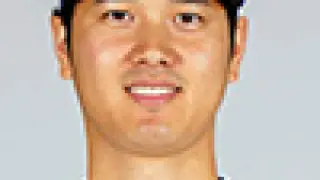Dodgers weigh pulling Ohtani from the mound to protect playoff run