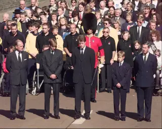 Spencer’s Memoir Reignites Royal Rift Over Diana’s Legacy