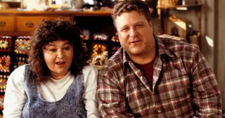 John Goodman Stuns Fans With Slim, Unrecognizable Selfie Alongside David DeLuise