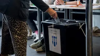 Iceland's EU Referendum Heads for a Tight Call as Turnout Surges