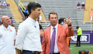 Lightning Delays Clemson-LSU Kickoff Amid Field-Access Dispute