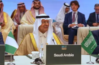 Saudi Arabia probes air defense failure after Houthi missiles breach Riyadh