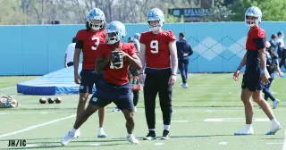 Tar Heels Start Four-Way QB Competition Ahead of Camp