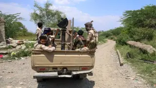 Yemeni Government Launches Major Counteroffensive Against Houthis with Saudi Air Support