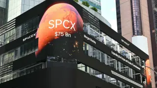 SpaceX slips to $148 after Nasdaq-100 entry