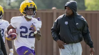 Longstreet rises in LSU's QB battle amid key absences at practice