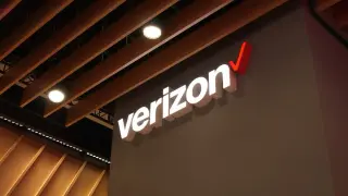 Verizon's $10 iPhone Handoff Fee Doubles T-Mobile's Rate, Sparking Consumer Backlash