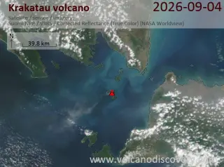 Krakatau ash plume reaches flight level 450 as eruption continues