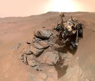 Spring Underfoot, Winter Above: Mars’ Thin Air Creates Divergent Temperatures