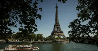 Eiffel Tower Director Resigns After Inquiry Confirms Discriminatory Staffing for Religious Visit