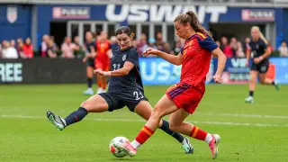 USWNT Halts Losing Streak with 2-2 Draw Against Spain, Exposing Tactical Gaps