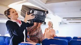 Pregnant traveler’s complaint highlights strict airline rules on lifting carry-on bags
