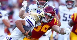 USC Trojans Survive 'Fire Lincoln' Chants to Beat Washington 25-21