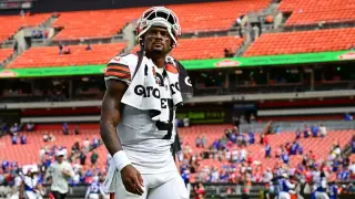 Sanders Emerges in Browns QB Battle as Watson Struggles in Week 2 Preseason