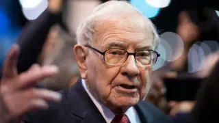 Berkshire Breaks Long Selling Streak With $23.5B Q2 Stock Buy, Including $10B Alphabet Private Placement
