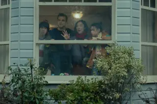 Locked In and On Edge: Greta Lee and Wagner Moura Star in Netflix’s Claustrophobic Survival Thriller