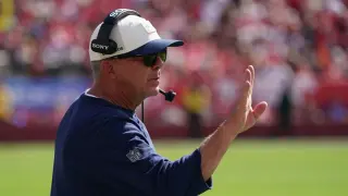 Payton Reclaims Offensive Play-Calling Duties After Four-Game Struggle