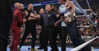 Star-Powered SmackDown Sets Up Toronto Showdowns