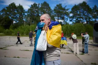 Ukraine frees 160 POWs in latest Russia swap, Azovstal defenders among them