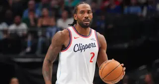 Kawhi Leonard Keeps Door Open for Raptors or Spurs If Clippers Extension Talks Stall