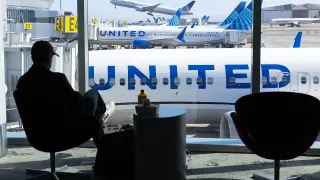 United Flight 1681 Diverts to Las Vegas After Passenger Texts Hijack Threat