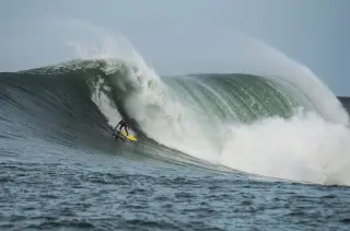 Santa Cruz Warns: Warm Weekend Brings Sneaker Waves and Strong Currents