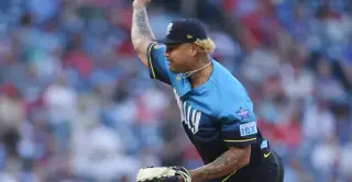 Braves Silence Phillies 9-0 as Walker's Woes Continue