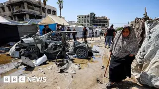Israel claims arrest of senior Hamas figure as Gaza raid coincides with deadly strikes