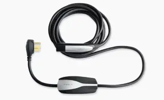 Tesla quietly pushes firmware refresh to Gen 2 Mobile Connectors