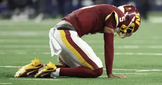 Commanders QB Daniels exits Week 2 clash vs. Cowboys with elbow injury