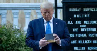 Trump Bets on Religion to Repair Image After Blasphemy Row