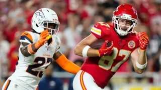 Kelce climbs to No. 2 all-time TE receiving yards in Chiefs' opener