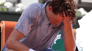 Paris heat derails No. 1 Sinner in Roland Garros upset