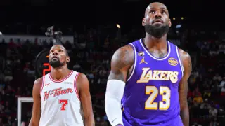 Durant Sees Warrior-Style Dynasty Hopes in LeBron-Headlined 76ers