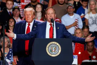 GOP Strategies Fracture as Trump's Low Approval Threatens House Control