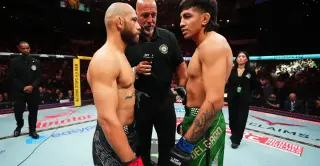 Silva Survives Rough Start to Submit Delgado in Noche UFC Main Event