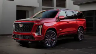 GM bets on gas Cadillacs as EV push stalls