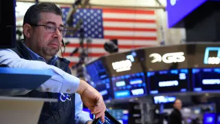 US 30-Year Treasury Yield Hits 24-Year High Amid Inflation and Deficit Fears