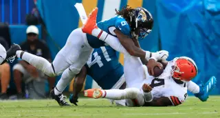 Watson pushes back at media glare after rough Browns debut