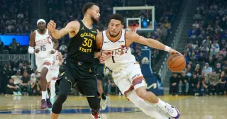 Curry Weighs Salary Sacrifice to Unlock Warriors' Trade Flexibility