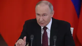 Putin Denies European War Plans While Reviving Baltic Grievances