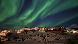 Aurora Watch: Northern Lights May Glow Across 8 U.S. States Tonight