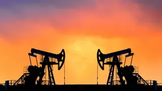 Iran Shadow Creates Price Paradox: Oil Could Slip Below $40